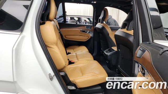 Volvo XC90 2020 — ფოტო 12/20