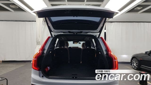Volvo XC90 2020 — ფოტო 20/20