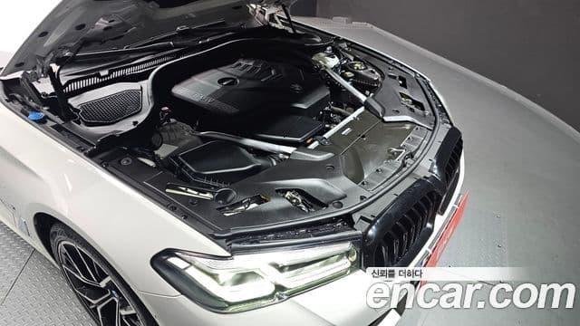BMW 5 Series 2021 — Photo 10/20