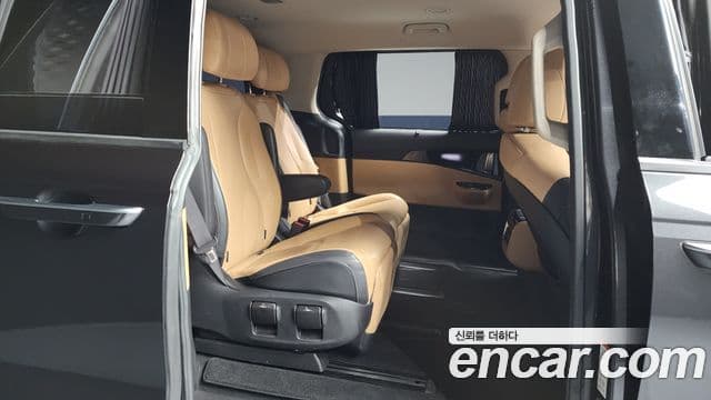 Kia Carnival 2020 — ფოტო 12/20