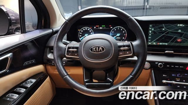 Kia Carnival 2020 — ფოტო 13/20