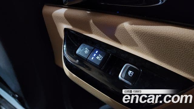 Kia Carnival 2020 — ფოტო 19/20
