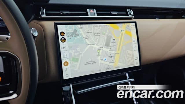 Land Rover Range Rover Velar 2024 — фото 14 из 20