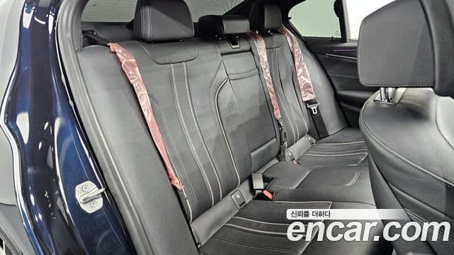 BMW 5 Series 2022 — Şəkil 12/20