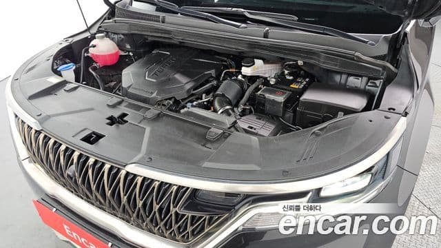 Kia Carnival 2023 — ფოტო 6/20