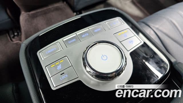 Genesis Electrified G80 2023 — ფოტო 19/20