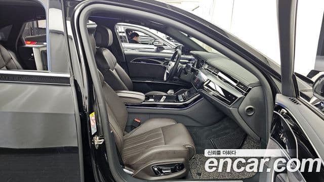 Audi A8 2021 — ფოტო 11/20