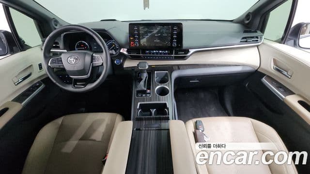 Toyota Sienna 2023 — Şəkil 10/20