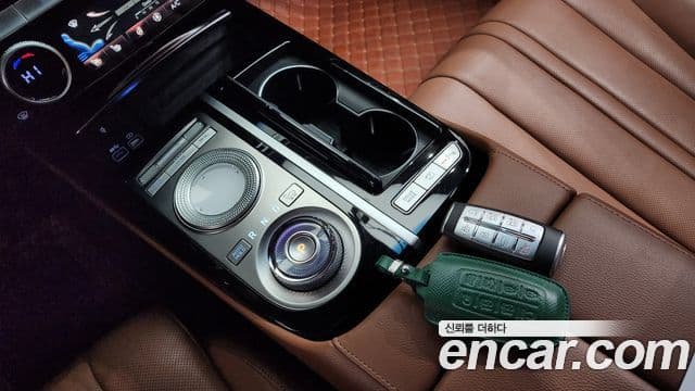 Genesis Electrified G80 2021 — Şəkil 9/20