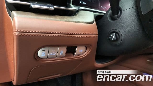 Genesis G90 2022 — ფოტო 16/20