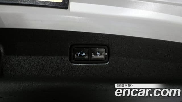 Genesis GV70 2023 — фото 20 из 20