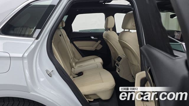 Audi Q5 2021 — Photo 6/20