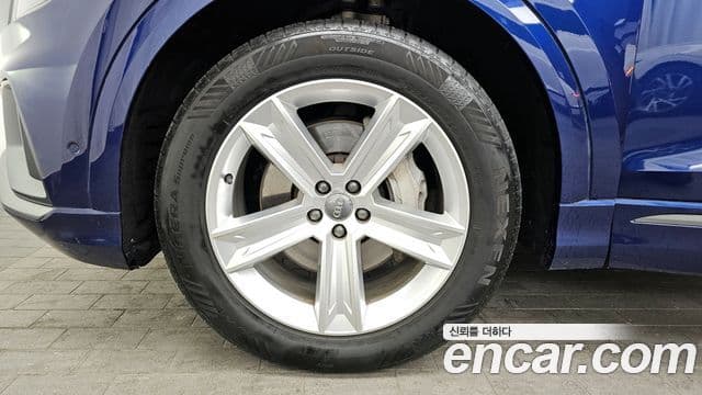 Audi Q8 2021 — Photo 3/20