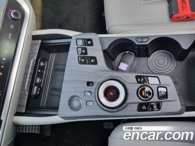 Kia Sportage 2023 — ფოტო 11/20