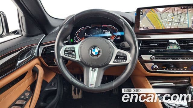 BMW 5 Series 2022 — ფოტო 11/19