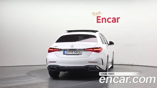 Mercedes-Benz C-Class 2022 — ფოტო 4/20