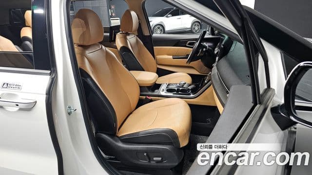 Kia Carnival 2020 — Фото 8/20