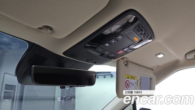 Kia Carnival 2024 — фото 17 из 20