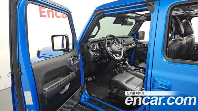 Jeep Wrangler 2022 — фото 10 из 20