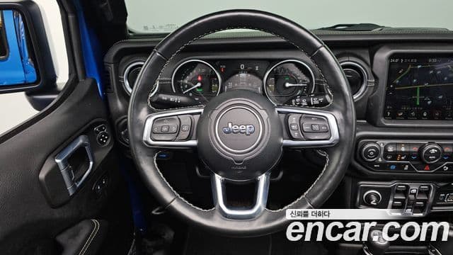 Jeep Wrangler 2022 — Şəkil 13/20