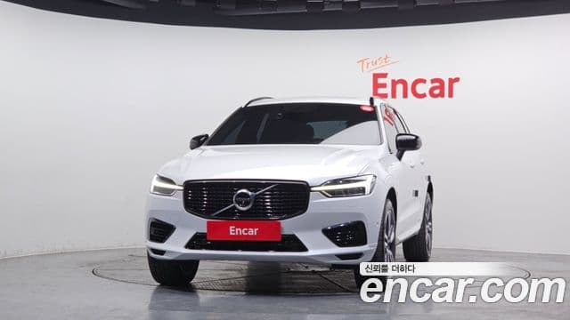 Volvo XC60 2020 — ფოტო 2/20
