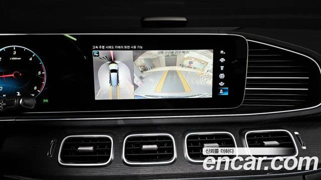 Mercedes-Benz GLS-Class 2022 — фото 15 из 20