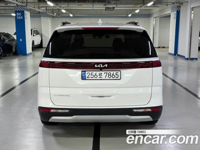 Kia Carnival 2022 — ფოტო 3/20