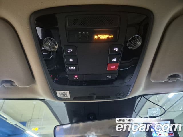 Kia Carnival 2022 — фото 12 из 20