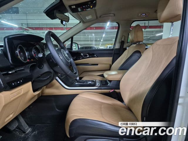 Kia Carnival 2022 — ფოტო 16/20