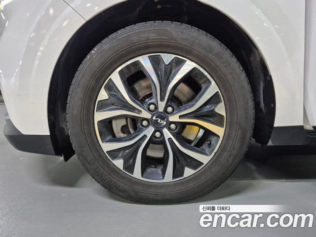 Kia Carnival 2022 — ფოტო 20/20