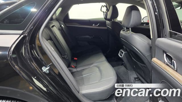Kia K5 2023 — ფოტო 12/20