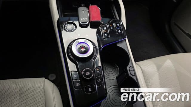 Kia Sportage 2022 — ფოტო 9/20