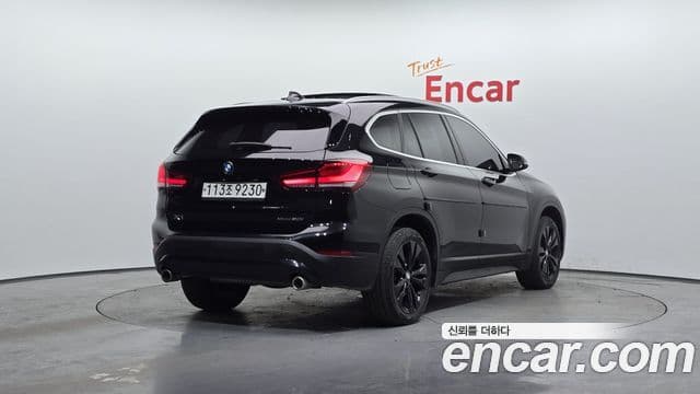 BMW X1 2019 — Photo 2/20