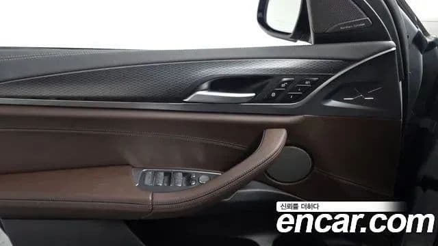 BMW X4 2022 — ფოტო 13/20