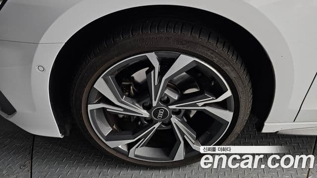 Audi A3 2023 — фото 5 из 20