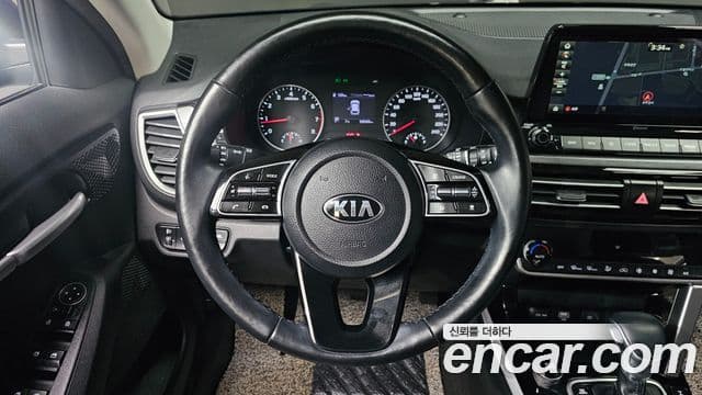 Kia Seltos 2019 — ფოტო 13/20