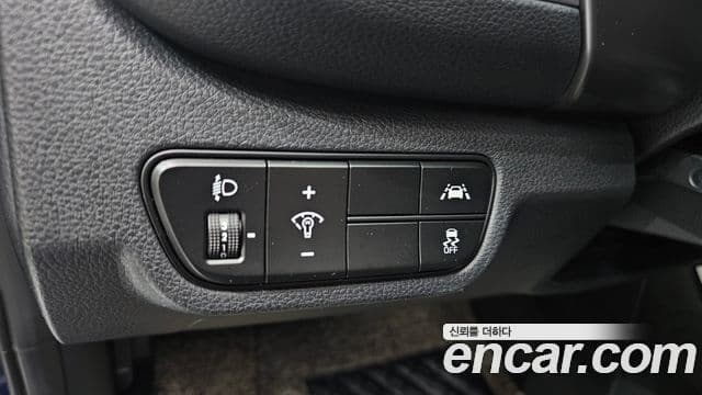 Kia Seltos 2019 — ფოტო 18/20