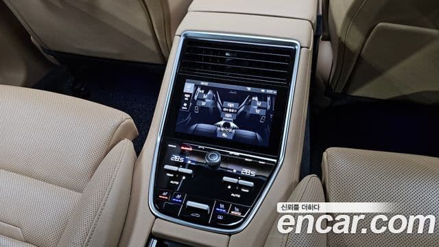 Porsche Panamera 2018 — фото 18 из 20