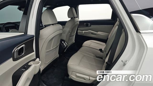 Kia Sorento 2024 — фото 12 из 20