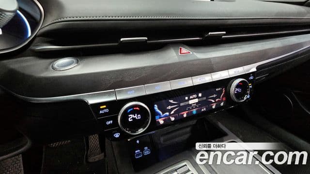 Genesis Electrified G80 2020 — Şəkil 15/20
