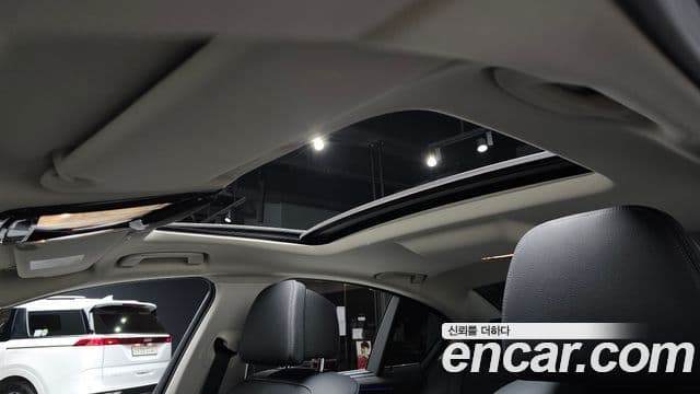 BMW 5 Series 2023 — ფოტო 16/20