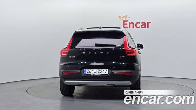 Volvo XC40, 2021