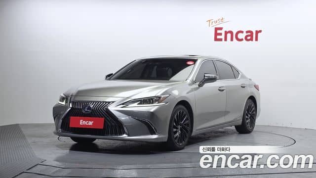 Lexus ES300h, 2019
