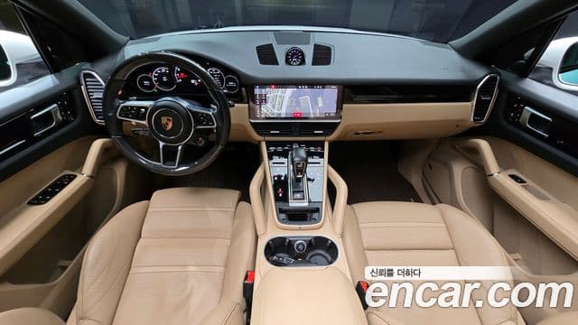 Porsche Cayenne 2020 — Photo 18/19