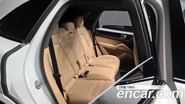 Porsche Cayenne 2020 — Photo 10/19