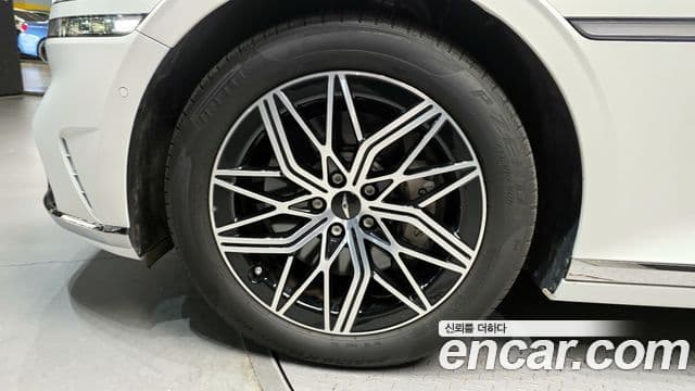 Genesis G90 2023 — ფოტო 5/20