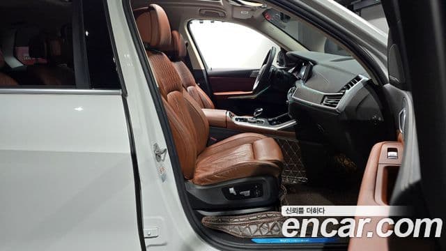 BMW X7 2020 — Фото 11/20