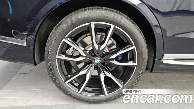 BMW X7 2022 — Photo 3/20