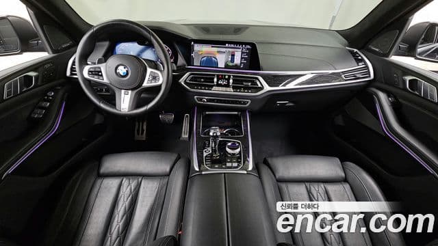 BMW X7 2022 — Photo 16/20