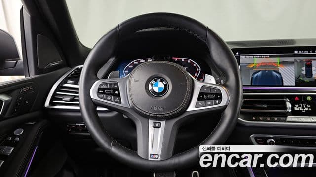 BMW X7 2022 — Photo 18/20